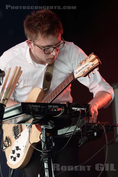 DELPHIC - 2010-06-27 - PARIS - Hippodrome de Longchamp - 